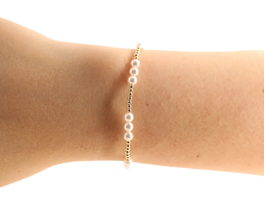 ILY Pearl Bracelet in Gold