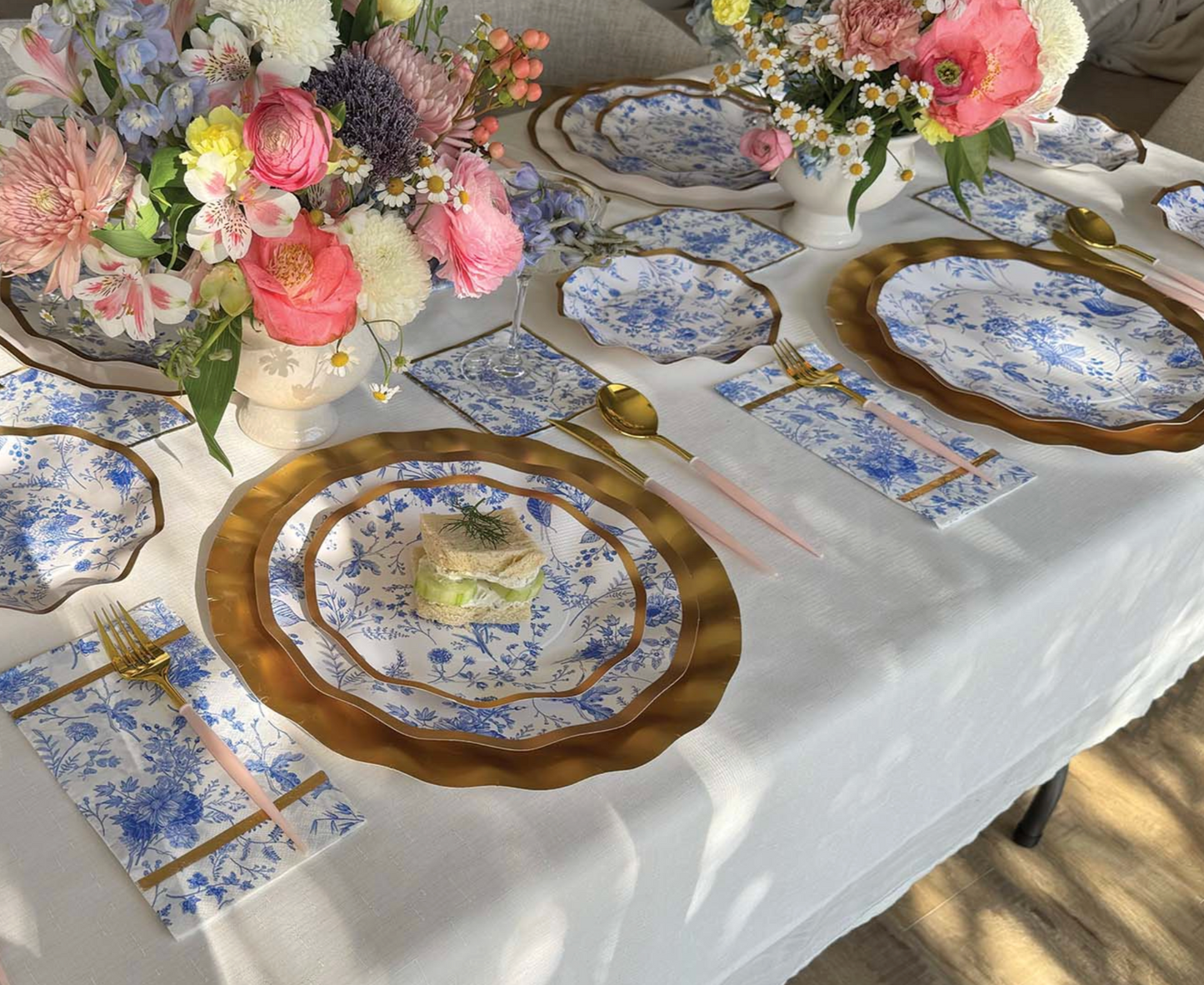 Timeless Wavy Dessert Bowls