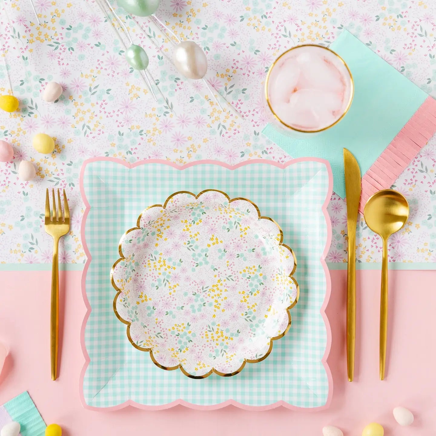 Ditsy Floral Round Scalloped Side Plates