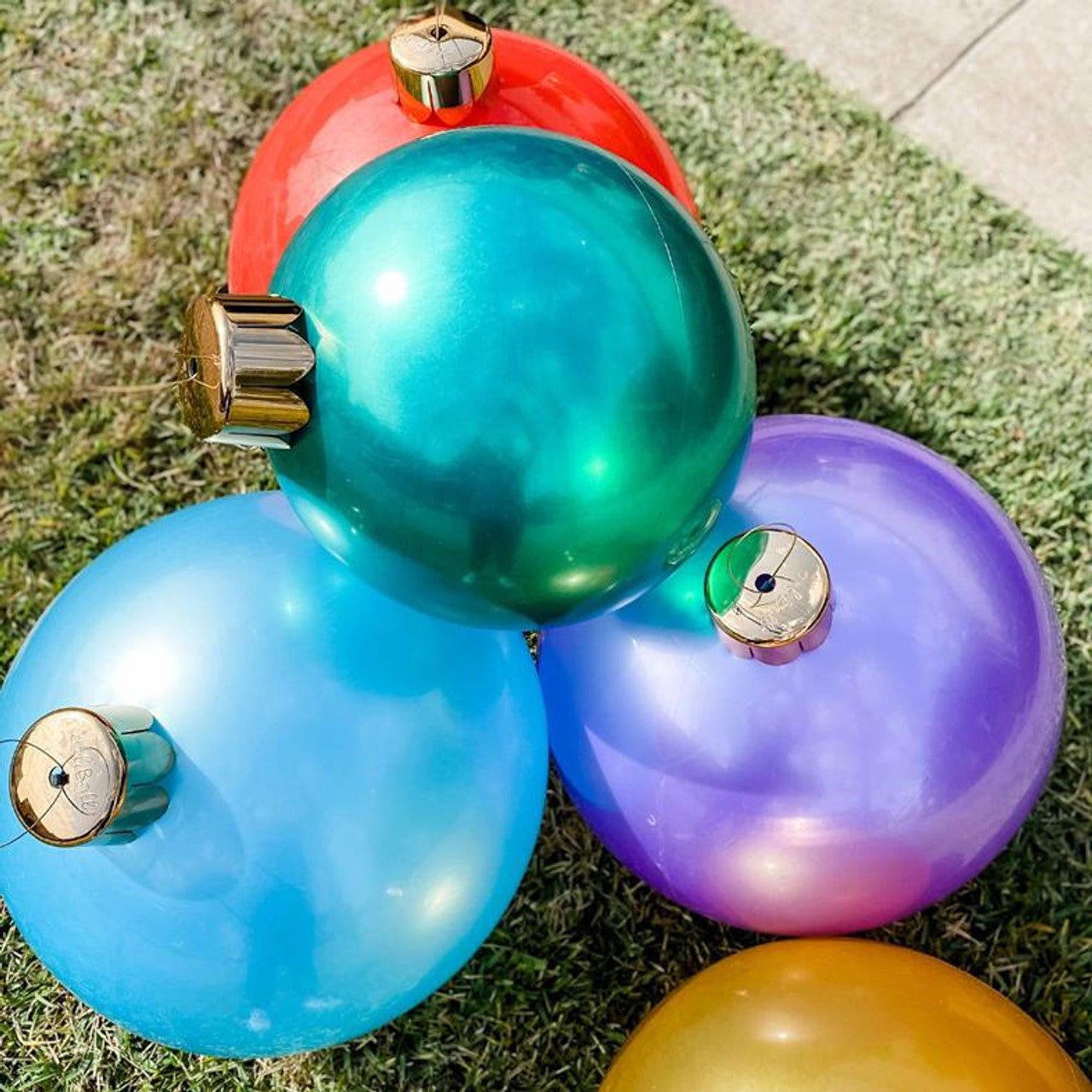 Lilac Holiball - 30"