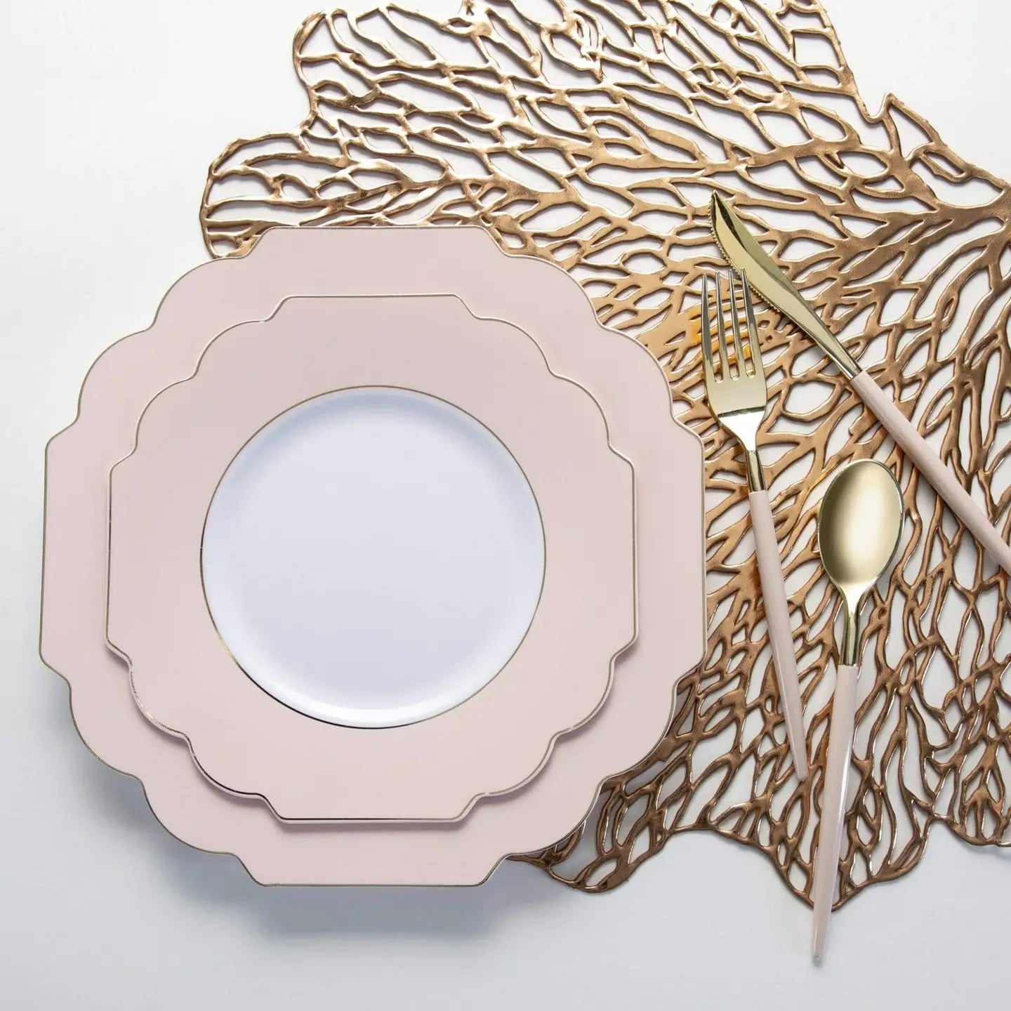 Scalloped Blush w/ Gold Plastic Dinner Plates