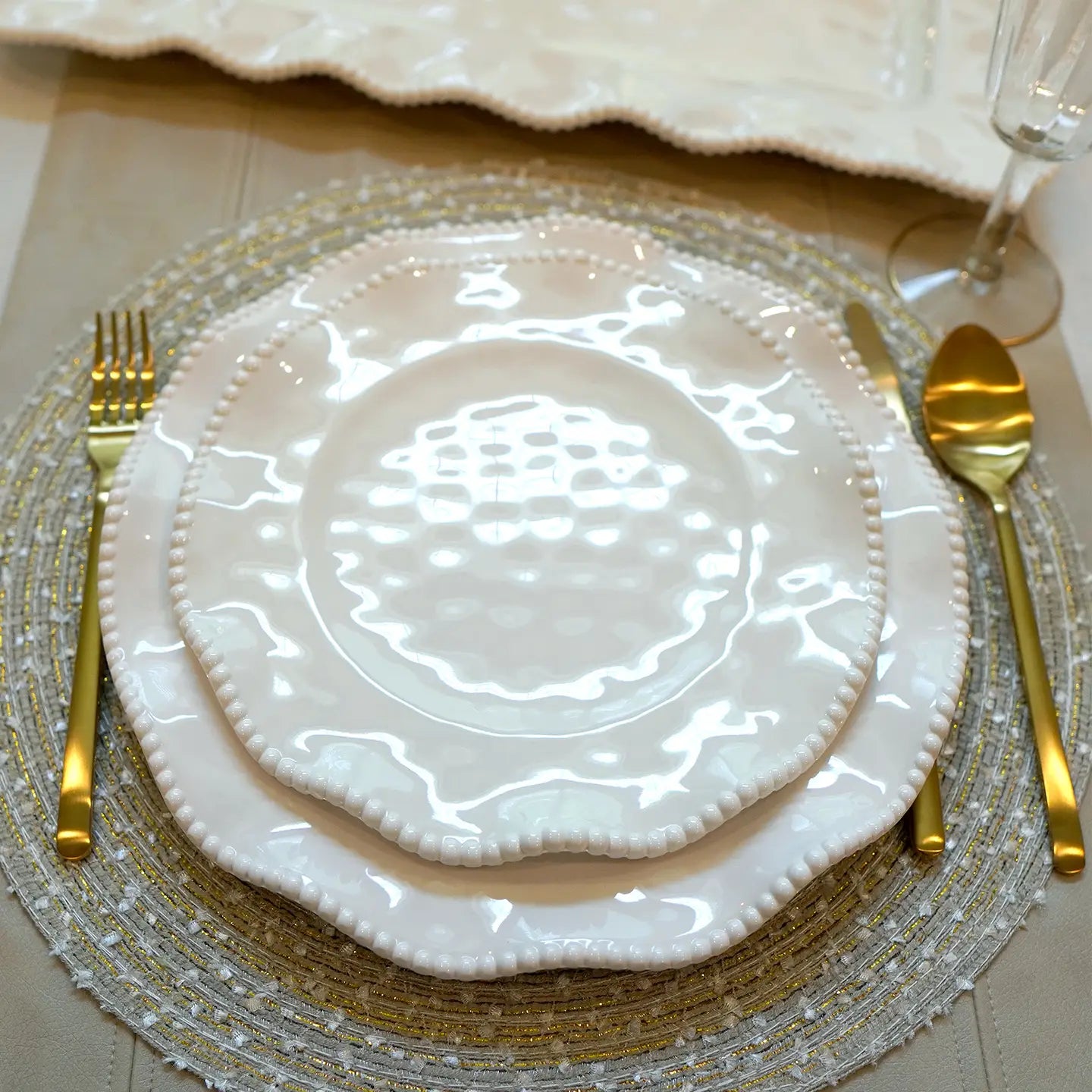 Perlette Cream Salad Plate