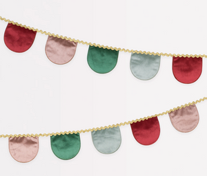 Velvet Scalloped Garland