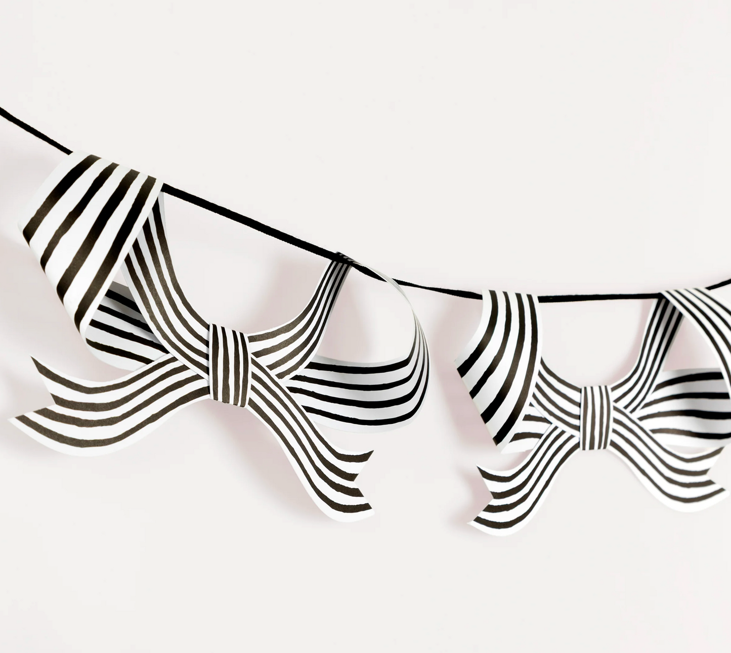 Black & White Stripy Bow Garland