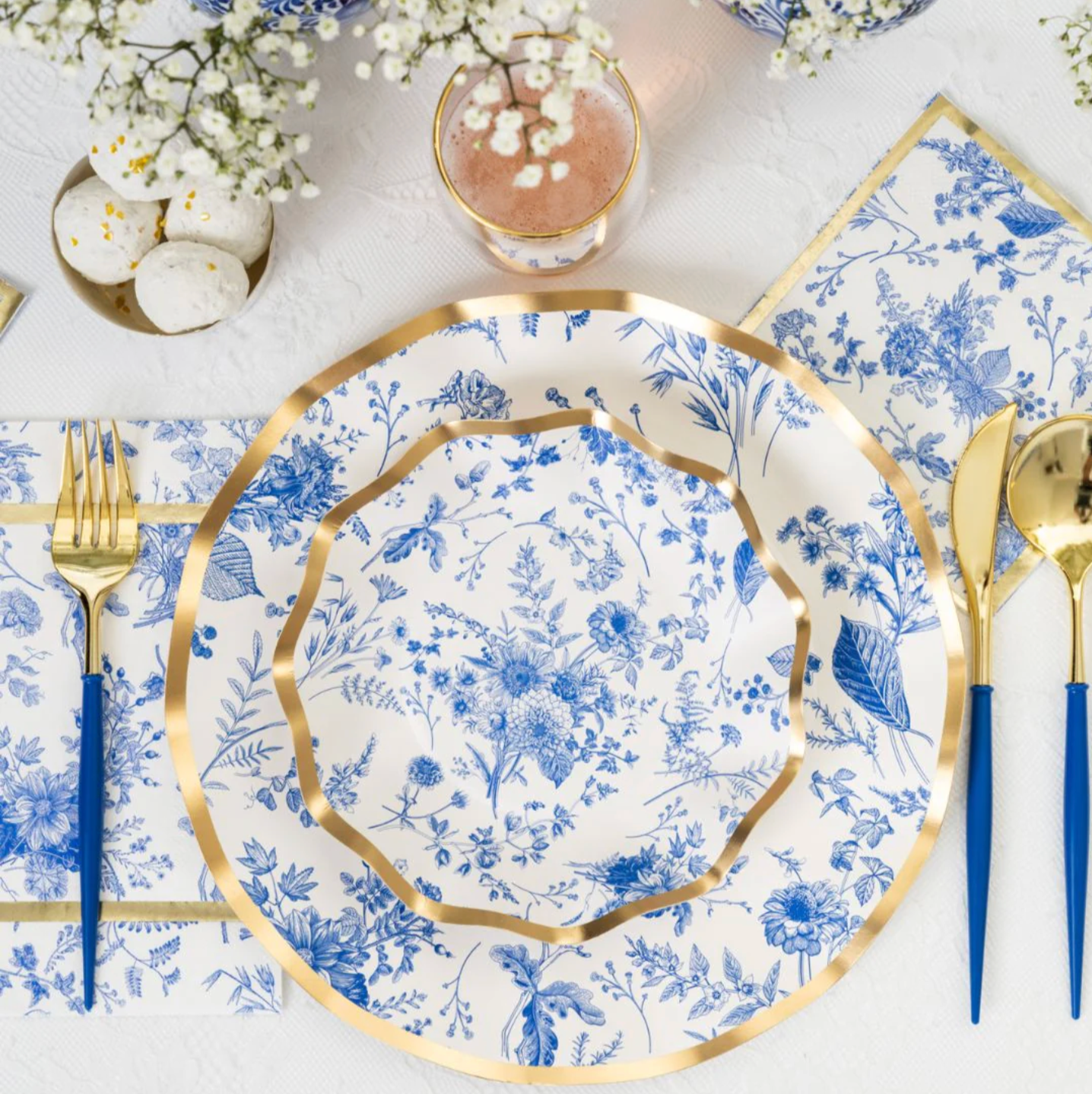 Timeless Wavy Dessert Bowls