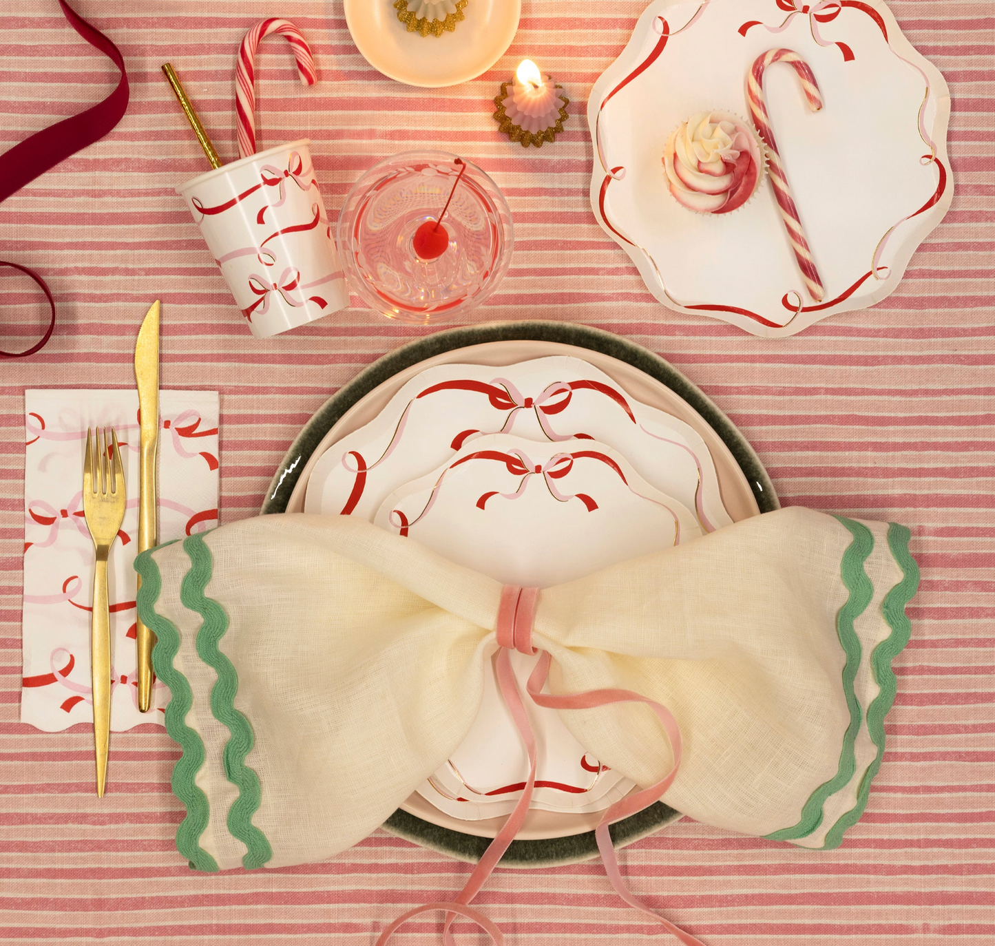 Ribbon Bow Dinner Plates