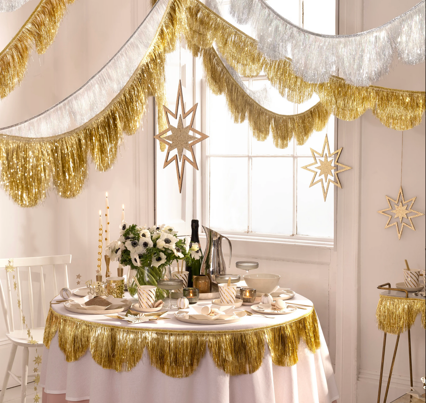 Gold Tinsel Scallop Garland