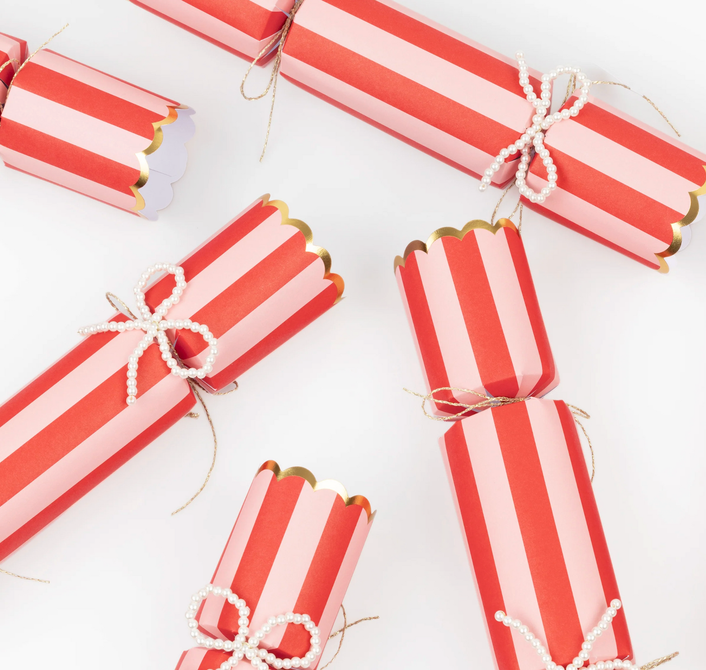 Pearl Bow Crackers