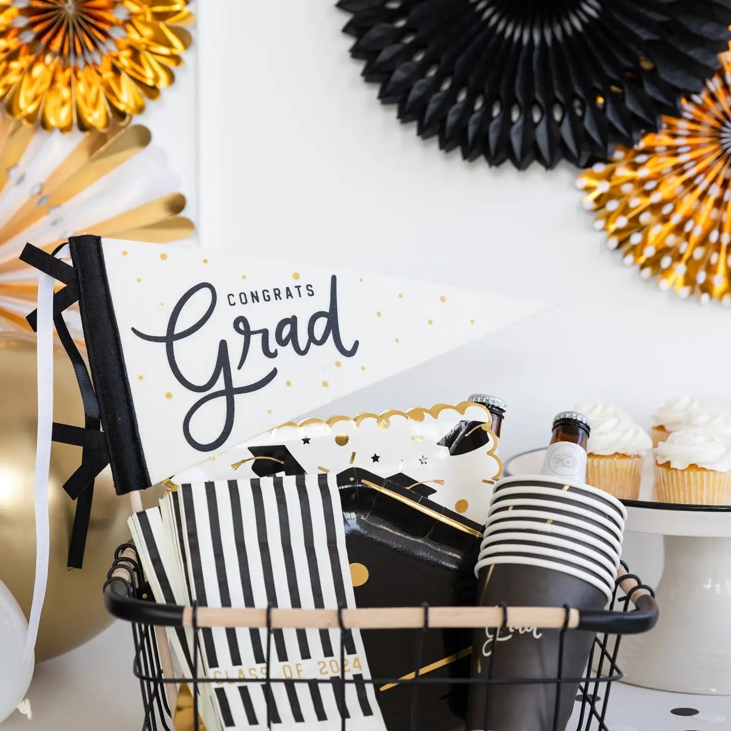 Grad Paper Party Cups