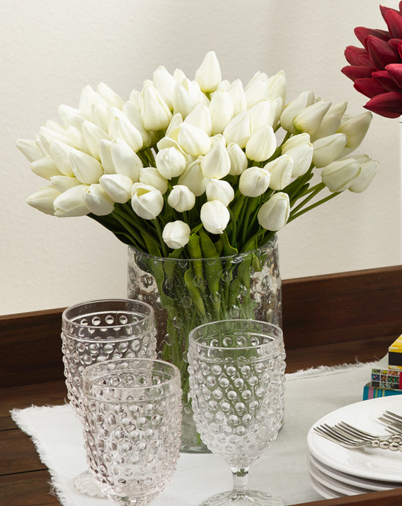 White Petite Tulip 9-Piece Bunch